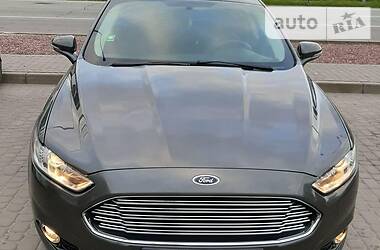 Седан Ford Fusion 2015 в 