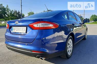 Седан Ford Fusion 2013 в 