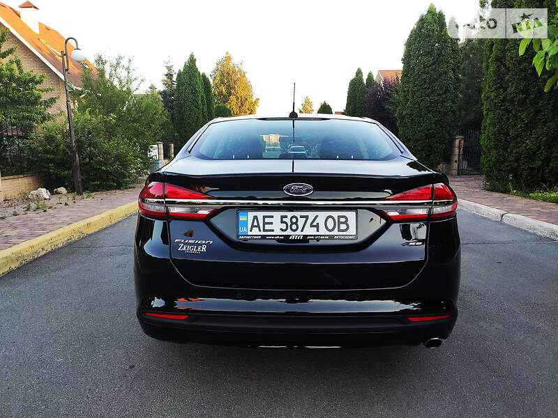 Седан Ford Fusion 2016 в Дніпрі