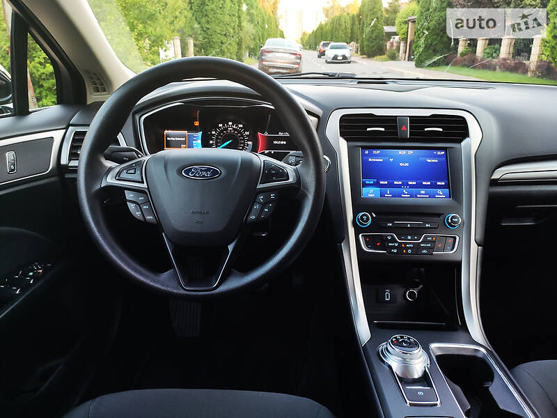 Седан Ford Fusion 2016 в Дніпрі