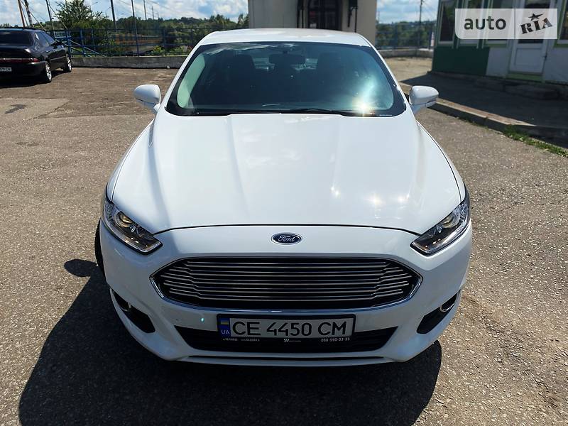 Седан Ford Fusion 2015 в Черновцах