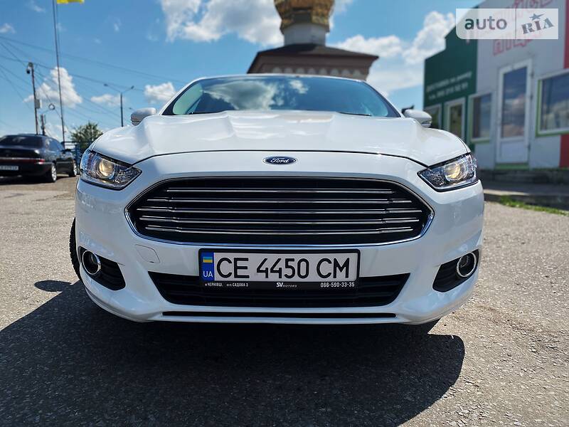 Седан Ford Fusion 2015 в Черновцах