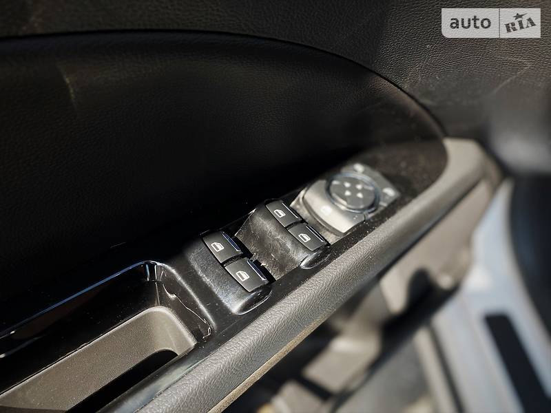 Седан Ford Fusion 2015 в Черновцах