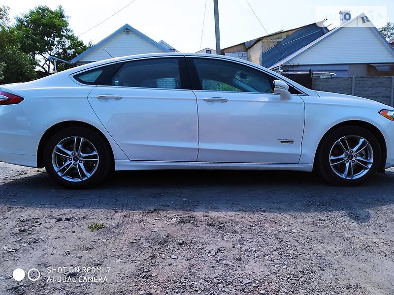 Седан Ford Fusion 2015 в Днепре