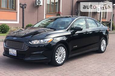 Седан Ford Fusion 2015 в 