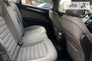 Седан Ford Fusion 2015 в 