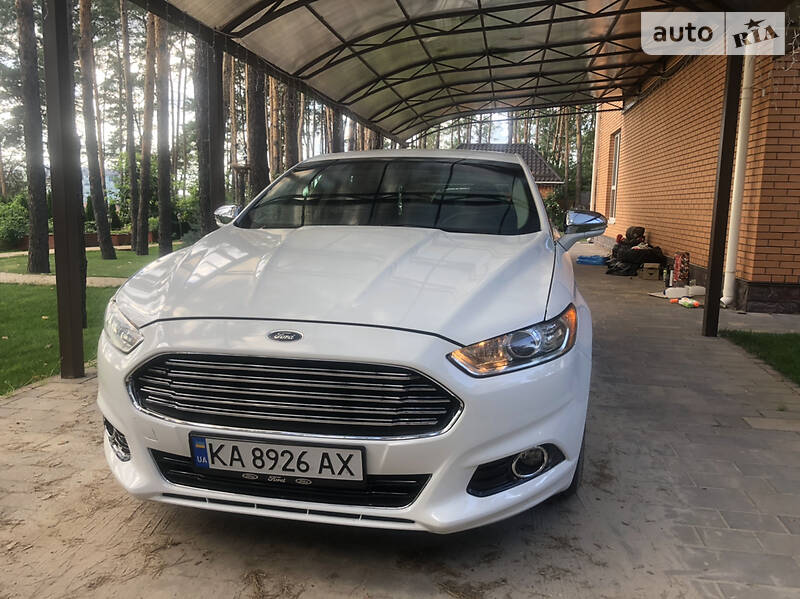 Седан Ford Fusion 2014 в 