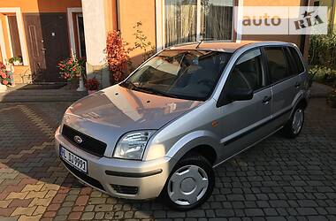 Хэтчбек Ford Fusion 2005 в 