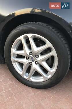Седан Ford Fusion 2014 в 