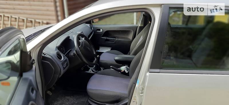 Універсал Ford Fusion 2008 в Косові
