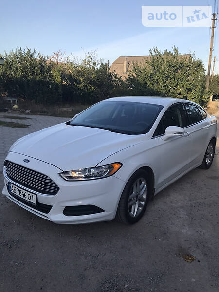 Седан Ford Fusion 2013 в Каменском