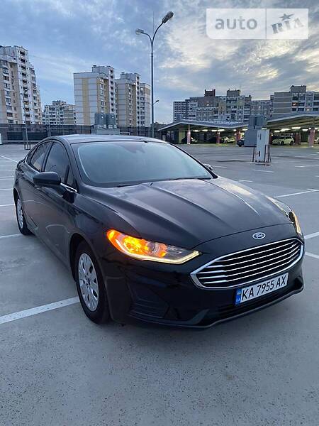 Седан Ford Fusion 2019 в Киеве