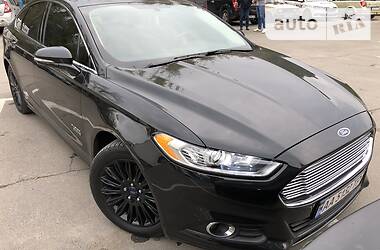 Седан Ford Fusion 2015 в 