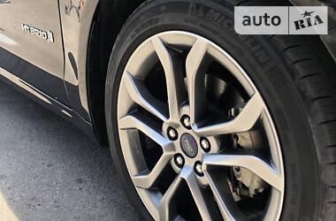 Седан Ford Fusion 2017 в 