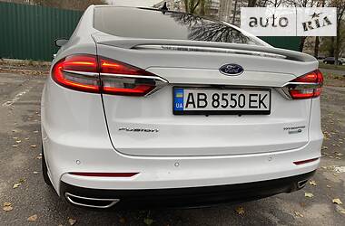 Седан Ford Fusion 2019 в Виннице