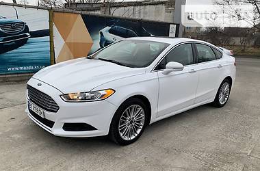 Седан Ford Fusion 2015 в 