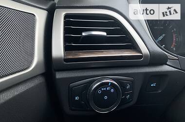 Седан Ford Fusion 2015 в 