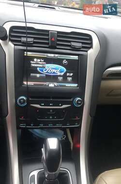 Седан Ford Fusion 2014 в 
