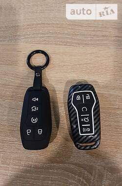 Седан Ford Fusion 2015 в 