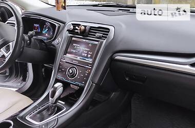 Седан Ford Fusion 2015 в 