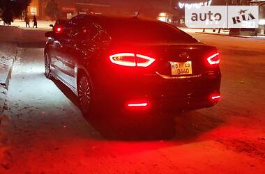 Седан Ford Fusion 2015 в 