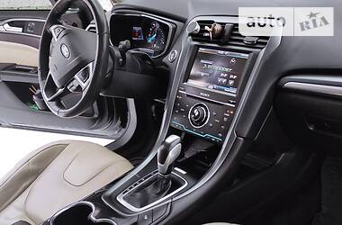 Седан Ford Fusion 2015 в 