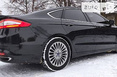 Седан Ford Fusion 2015 в 