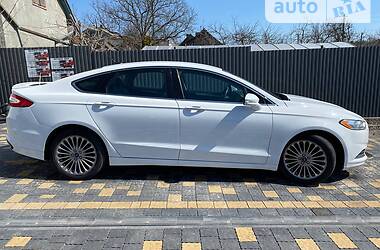 Седан Ford Fusion 2015 в Львове