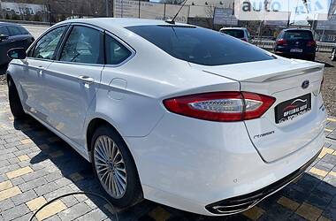 Седан Ford Fusion 2015 в Львове