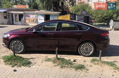 Седан Ford Fusion 2016 в 