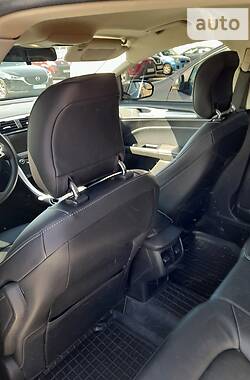 Седан Ford Fusion 2014 в 