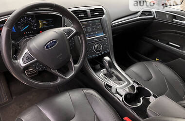 Седан Ford Fusion 2014 в 