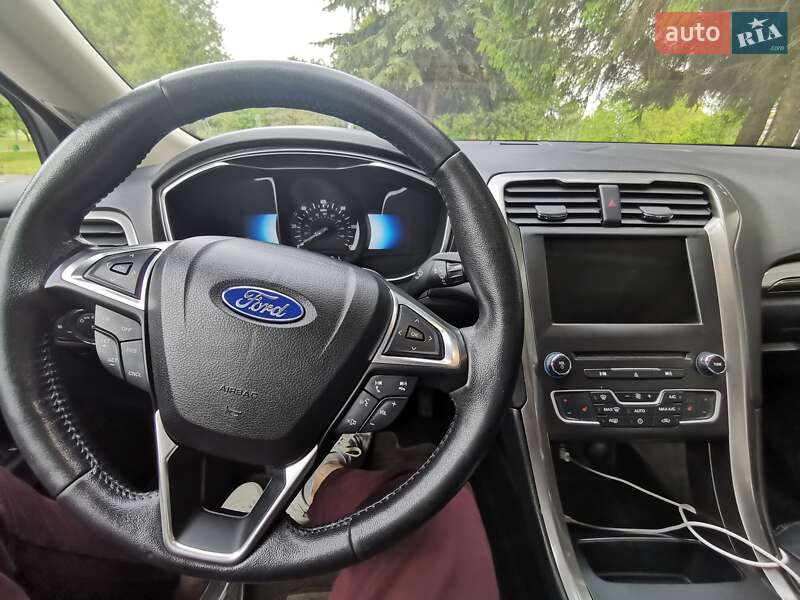 Седан Ford Fusion 2018 в Ровно