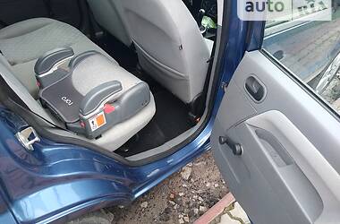 Хэтчбек Ford Fusion 2005 в 
