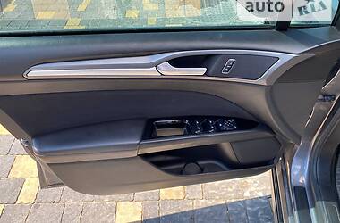 Седан Ford Fusion 2014 в 