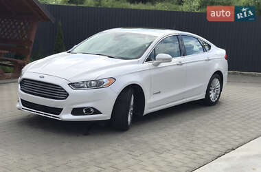 Седан Ford Fusion 2013 в Виноградові