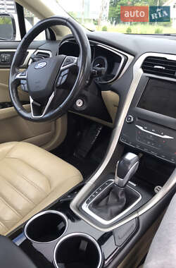 Седан Ford Fusion 2013 в Виноградові
