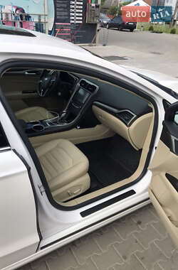 Седан Ford Fusion 2013 в Виноградові