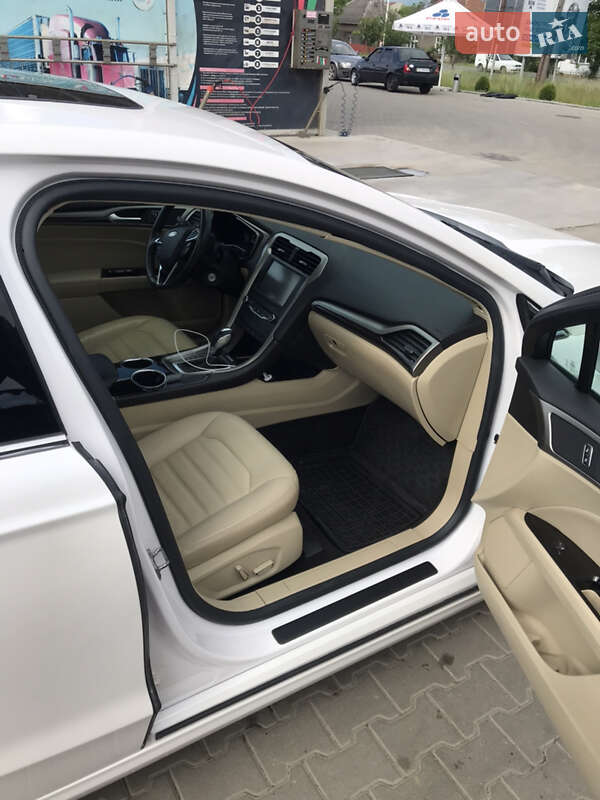 Седан Ford Fusion 2013 в Виноградове