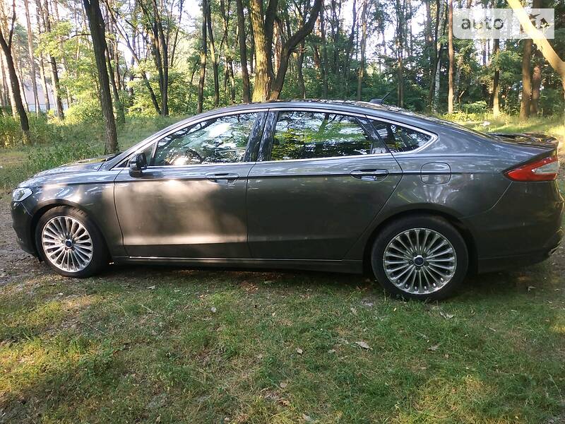 Седан Ford Fusion 2015 в Чернігові