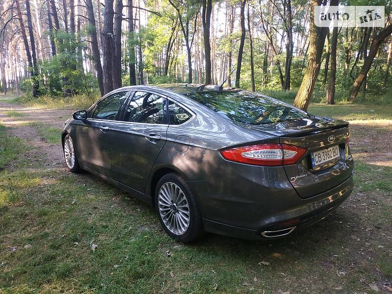 Седан Ford Fusion 2015 в Чернігові