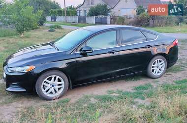 Седан Ford Fusion 2015 в 