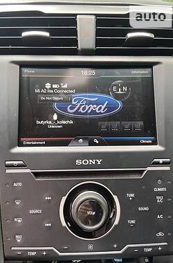 Седан Ford Fusion 2014 в 