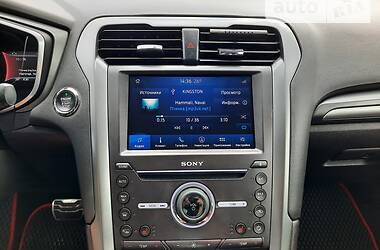 Седан Ford Fusion 2016 в 