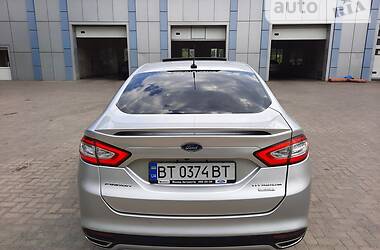 Седан Ford Fusion 2016 в 
