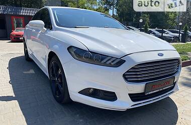 Седан Ford Fusion 2016 в 