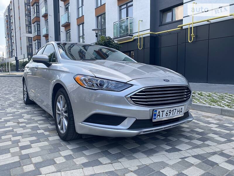 Седан Ford Fusion 2016 в 