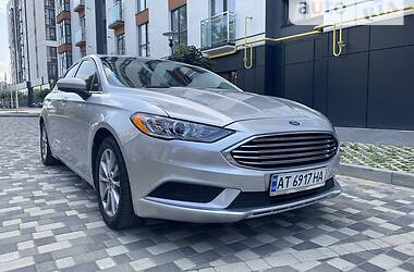 Седан Ford Fusion 2016 в 