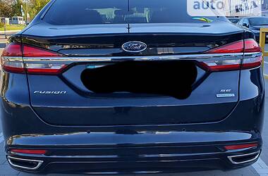 Седан Ford Fusion 2017 в 