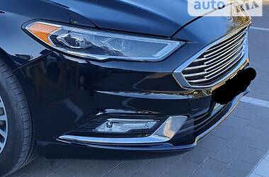 Седан Ford Fusion 2017 в 